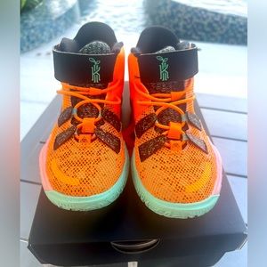 Kyrie sneakers boys
